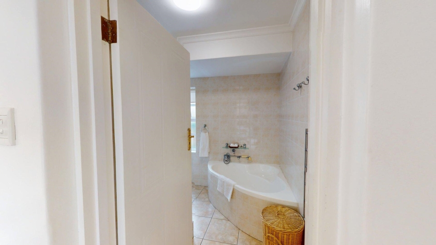8 Bedroom Property for Sale in Summerstrand Eastern Cape